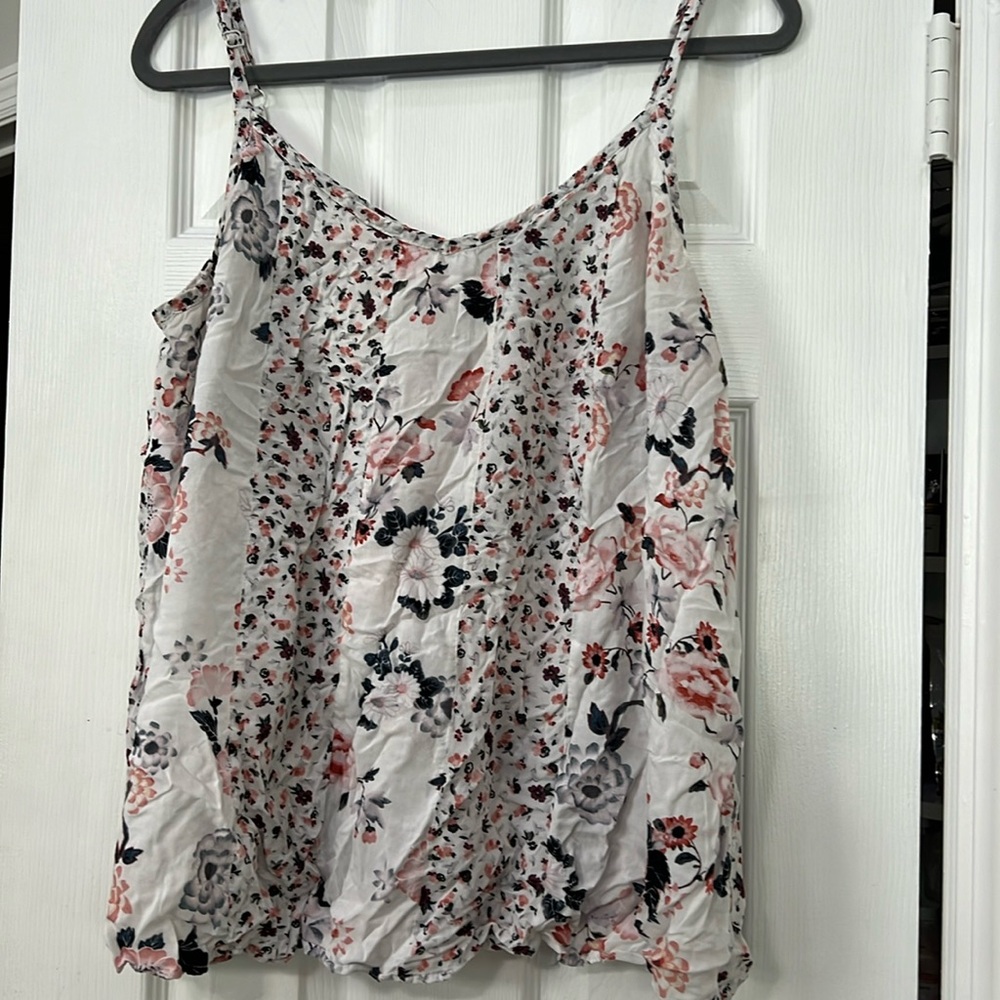TORRID 1 floral women’s flowy tank
